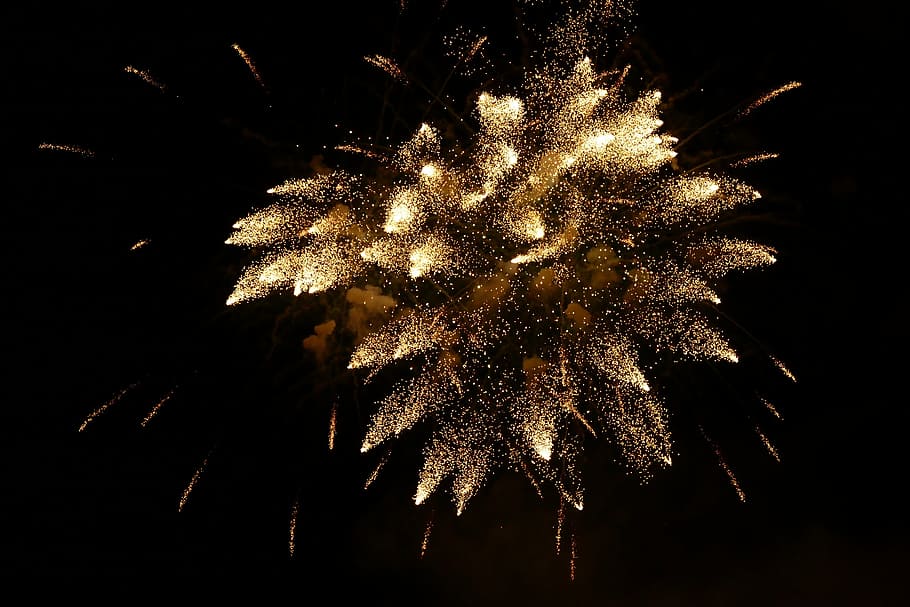 galleta marrón, víspera de año nuevo, fuegos artificiales, día de año nuevo, pirotecnia, cohete, saludos de año nuevo, celebrar, suerte, celebración