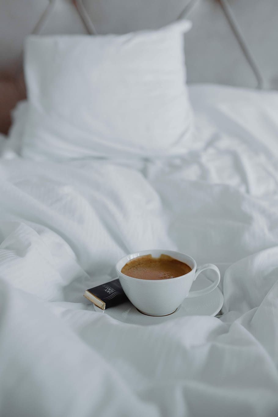 chocolate, cama, café da manhã, na cama, branco, café, xícara, manhã, roupa de cama, lençóis