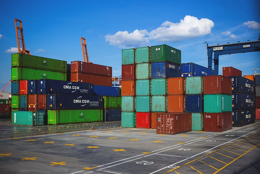 caja de carga de colores variados, durante el día, negocios, contenedores de carga, caja, exportación, carga, importación, industria, al aire libre