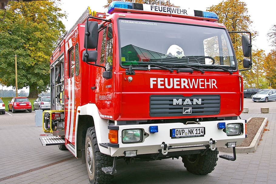 red, feuer wehr man truck, Firefighters, Fire Truck, fire, volunteer firefighter, delete, save lives, exercise, fire extinguishing