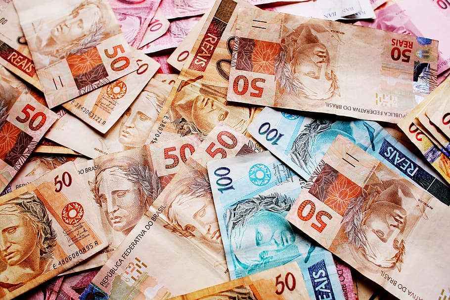 lote de notas de reais do brasil, cédulas, dinheiro, real, nota, moeda brasileira, brasil, cinquenta dólares, moeda, renda