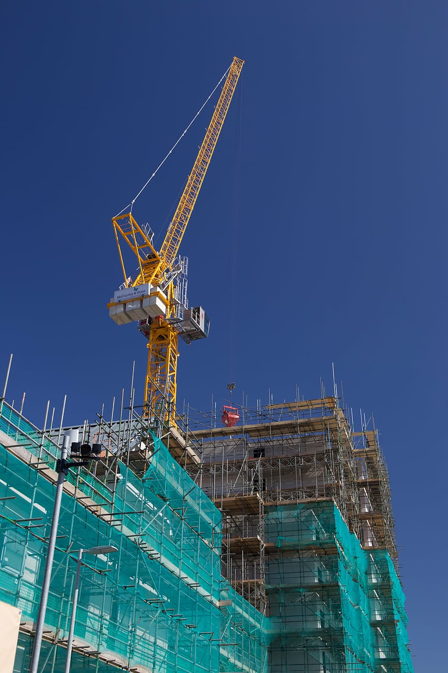 crane, building, construction, blue sky, building site, construction site, scaffolding, development, building construction, flat
