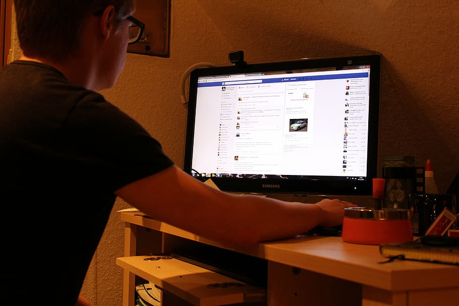 man, turned, computer, monitor, users, edit, desk, facebook, account, communication