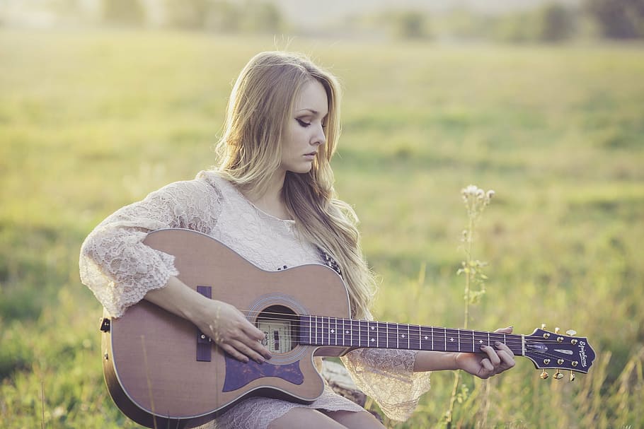 shallow, focus photography, woman, playing, cutaway, acoustic, guitar, country, girl, music