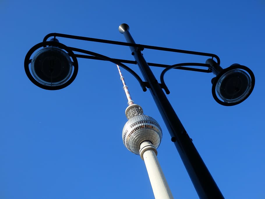 cn tower, berlin, lantern, landmark, sky, architecture, germany, dome, tv tower, low angle view