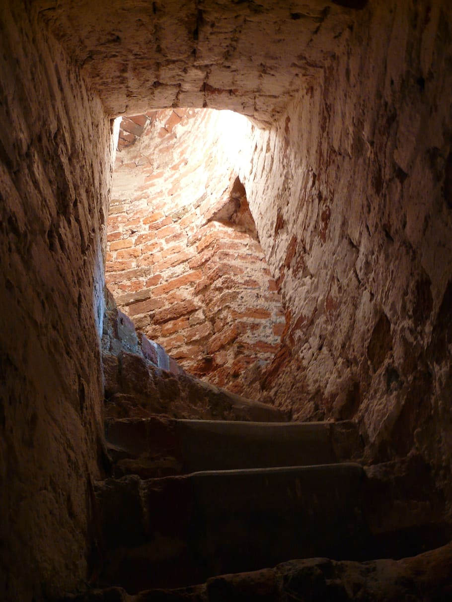 Emergence, Stairs, Light, gradually, tunnel, keller, vault, vaulted cellar, masonry, dark