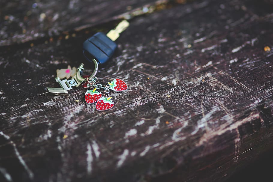 close-up photo, keychain, close-up, car key, key, keyring, strawberry, strawberries, old wood, vintage