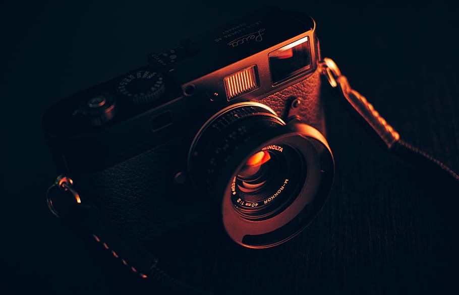 câmera dslr preta, câmera, lente, preto, fotografia, desfoque, mesa, luz, à moda antiga, temas de fotografia