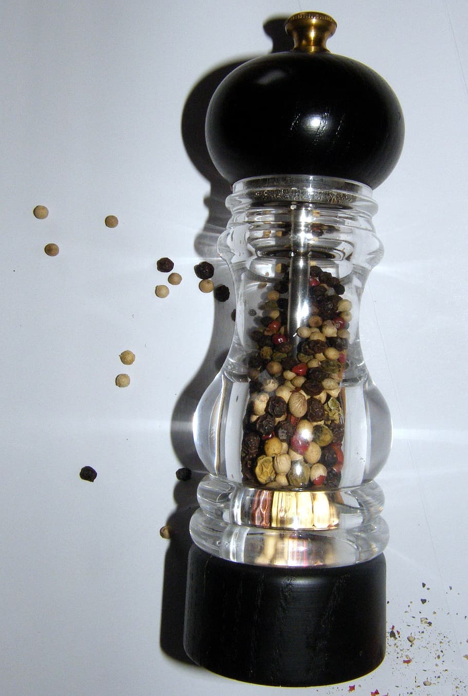 pepper mill, pepper, sharp, grains, spice, colorful, indoors, close-up, still life, container