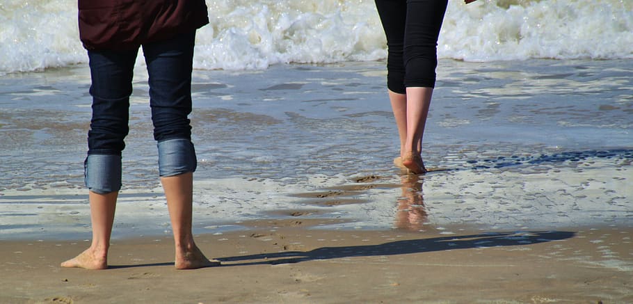 pernas, pés, parte inferior do corpo, figura, praia, mar, água do mar, água, onda, ir