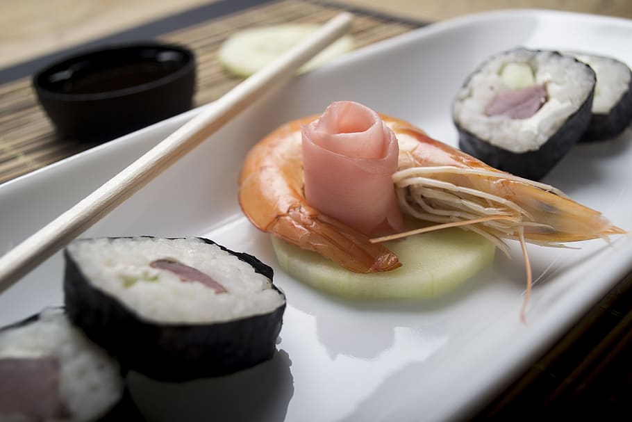 寿司, エビ, 日本, 伝統的な日本食, 箸, ソース, テーブルクロス, 料理, ハム, キュウリ