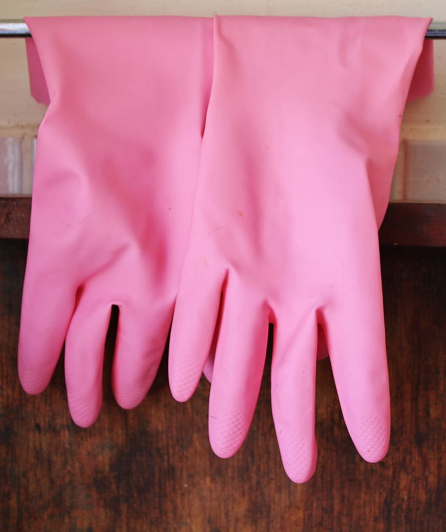 foto de primer plano, rosa, guantes, guantes de goma, colgantes, limpios, utensilios putz, guantes de yeso, goma, parte del cuerpo humano