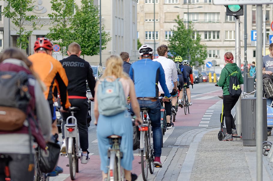 ciclistas, bicicleta, transporte, urbano, personas, jóvenes, niños, niñas, yendo, ciudad