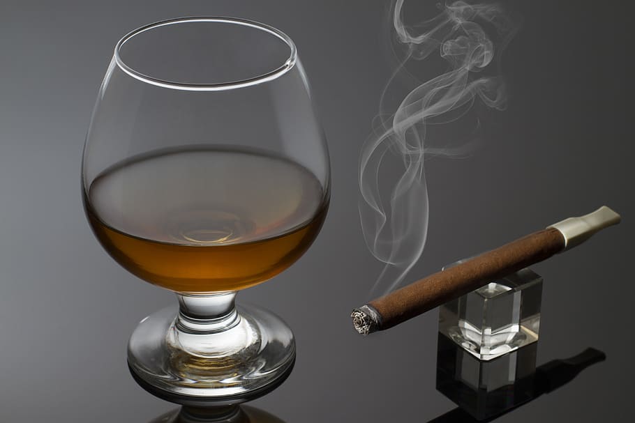 glass, cognac, alcohol, drink, reflection, glass tumbler, background, cigar, cigarillo, smoke