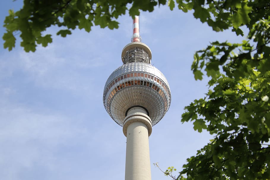torre de televisión, berlín, alexanderplatz, capital, alemania, punto de referencia, alex, lugares de interés, cielo, azul