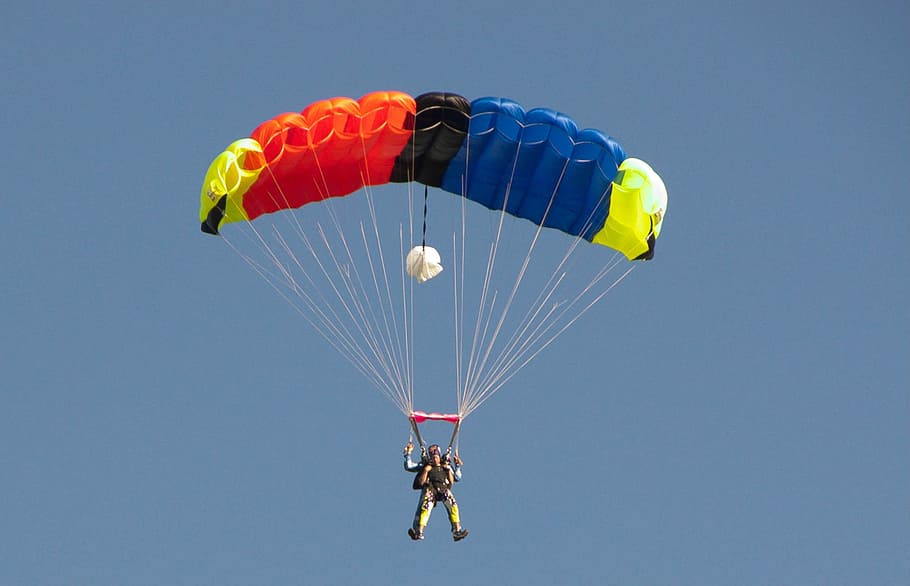 person, riding, parachute, daytime, skydiver, skydiving, parachuting, extreme, skydive, parachutist
