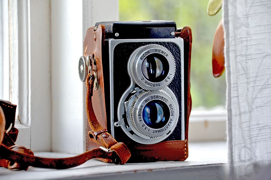 black, brown, vintage, camera, retro, ricoh, old camera, technology, close-up, focus on foreground