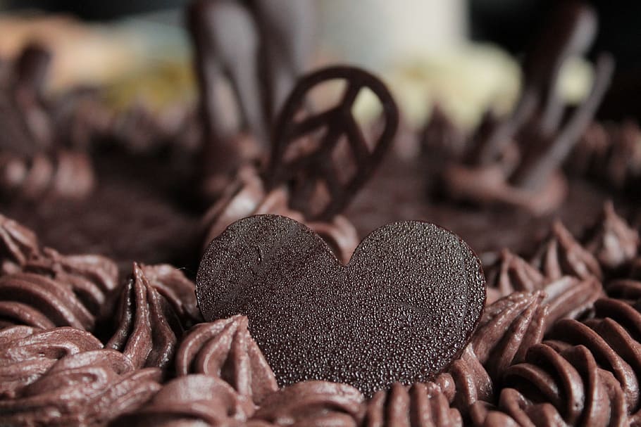 closeup, photography, chocolate heart toppings, chocolate icing-covered cake, chocolate, heart, love, cake, drops, romantic