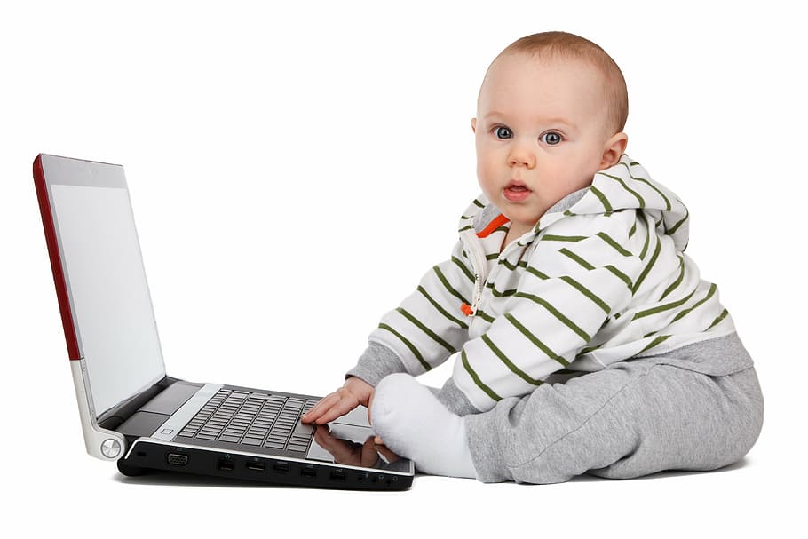 bebé usando la computadora portátil, bebé, niño, infancia, computadora, concepto, educación, infantil, aislado, computadora portátil