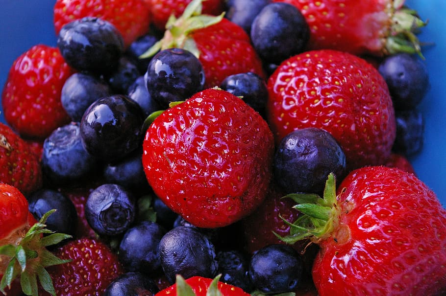 fresas y moras, fresas, bayas, rojo, fruta, delicioso, dulce, frutas, verano, vitaminas