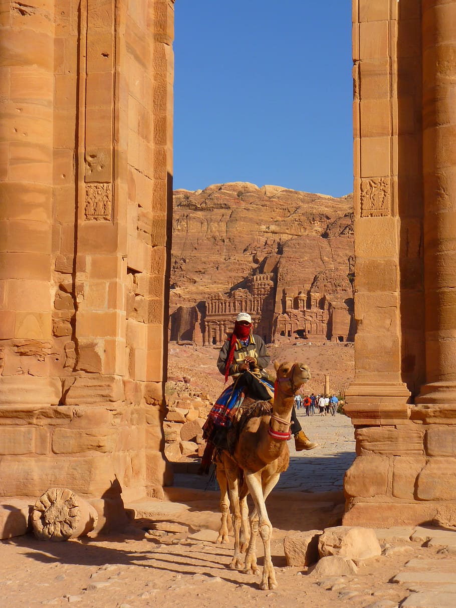 homem, montando, camelo, arco, Jordânia, feriado, viagem, PETRA, Oriente Médio, ruína