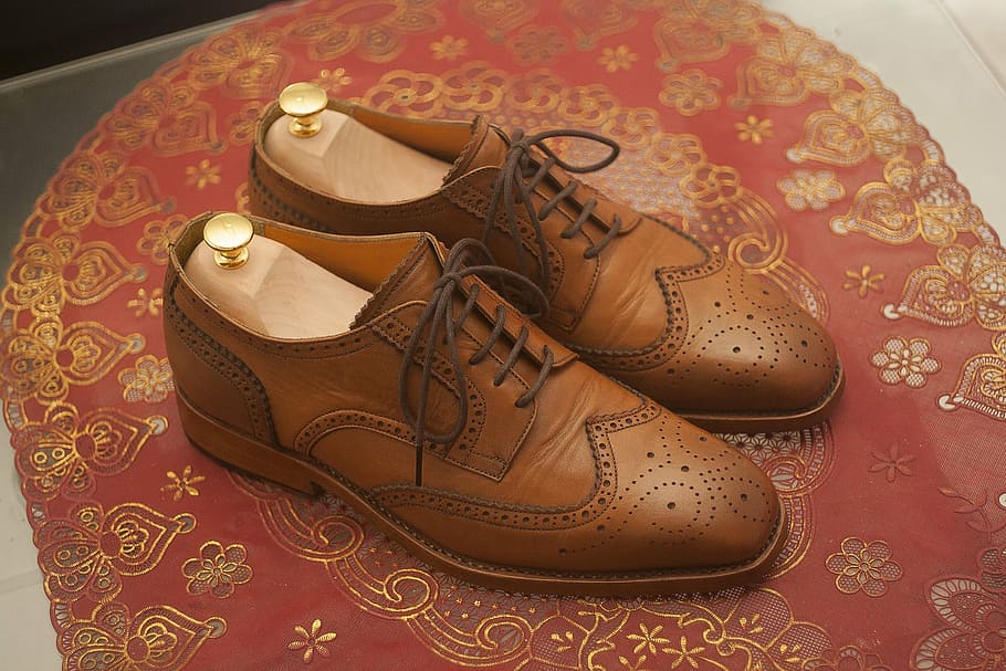 pair, brown, brogues, wingtip, dress shoes, leather shoes, full grain, derby, formal, brogue