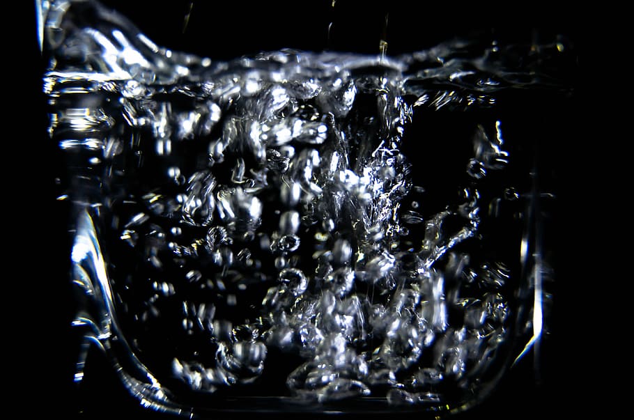 foto close-up, air, bening, wadah kaca, hitam, putih, kaca, kristal, manik-manik, rantai
