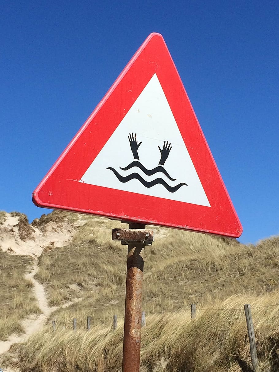 setting, hands, drowning, sea, go under, sky, clear sky, sign, red, blue