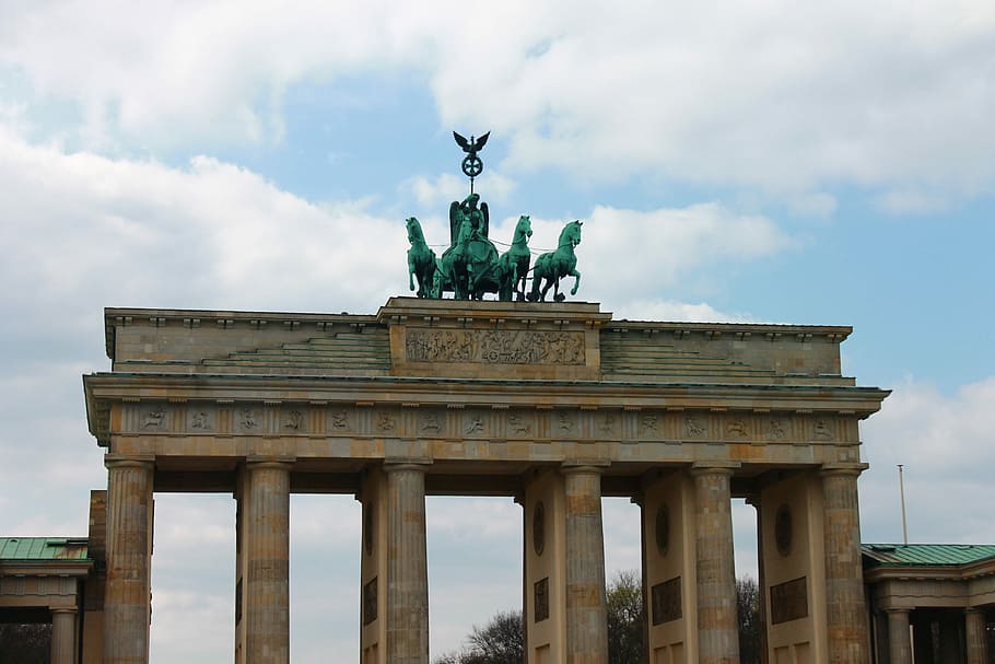 Gerbang Brandenburg, Berlin, Landmark, quadriga, bangunan, jerman, langit, awan, arsitektur, struktur yang dibangun