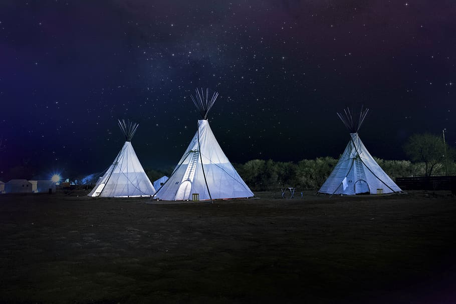 três, branco, instalação de tendas, campo de grama, barraca, acampamento, ao ar livre, viagem, aventura, escuro