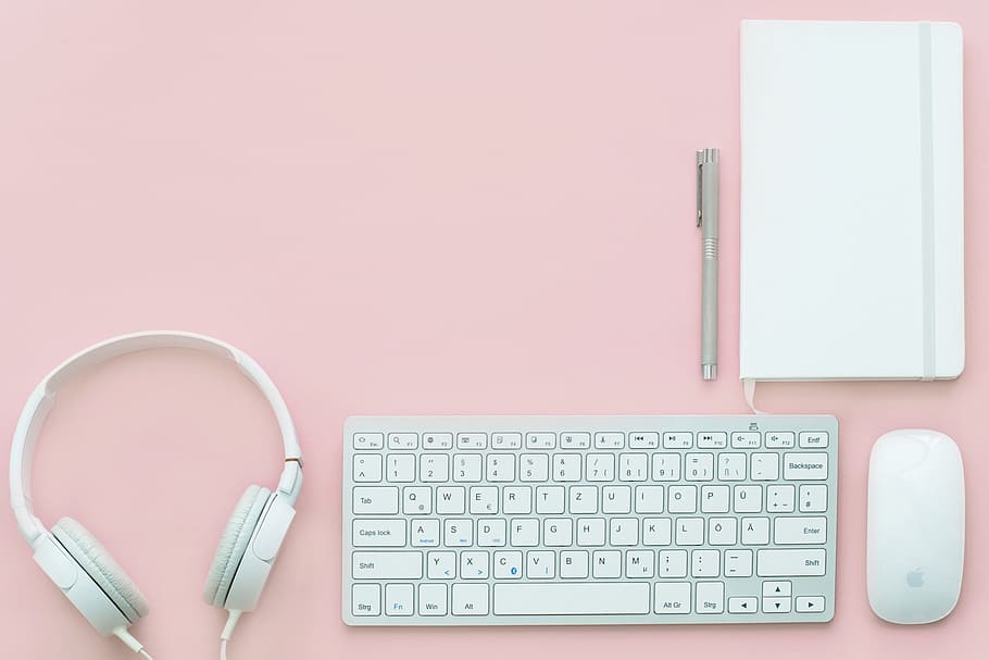 keyboard ajaib apel, di samping, mouse, headphone, warna merah muda, gaya hidup, keyboard, apple, pena, notebook