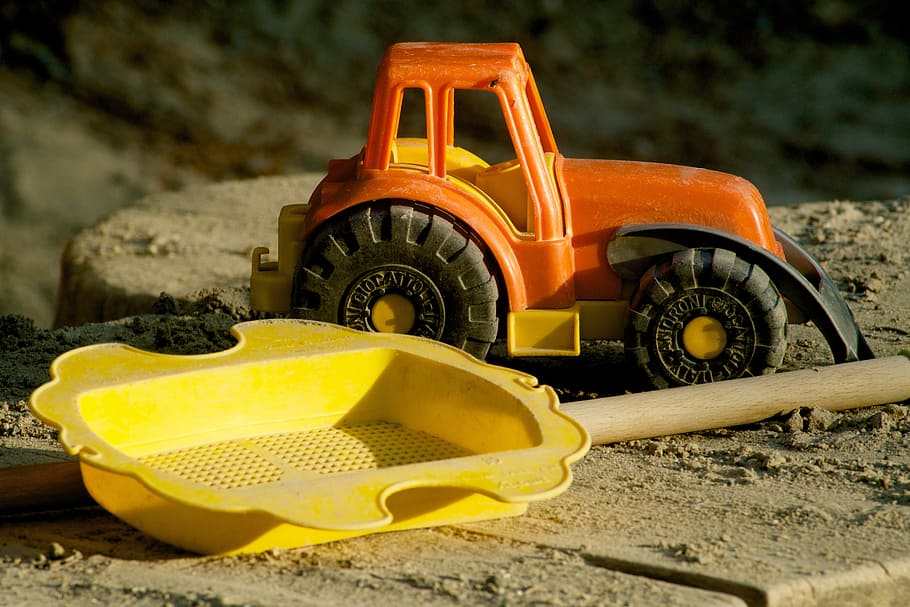 peneira, trator, areia, sandbox brinquedos, amarelo, veículo motorizado, modo de transporte, indústria da construção civil, escavadora, carro