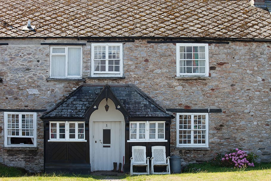 casa, Cornwall, Inglaterra, entrada, cubierto, sillas de jardín, botas de goma, arquitectura, casa antigua, chimenea
