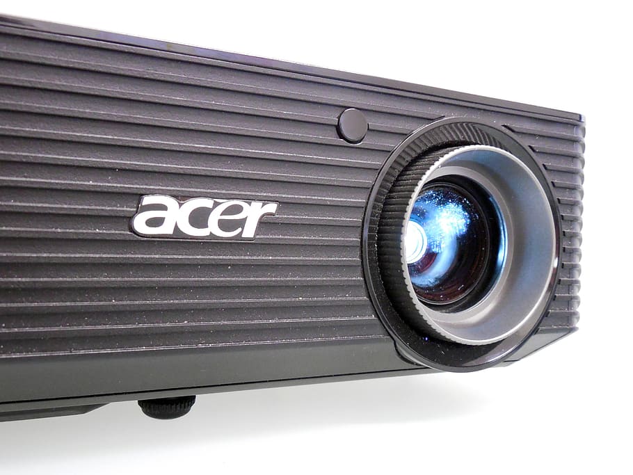 projector, beamer, presentation, projection, technology, text, communication, white background, close-up, indoors