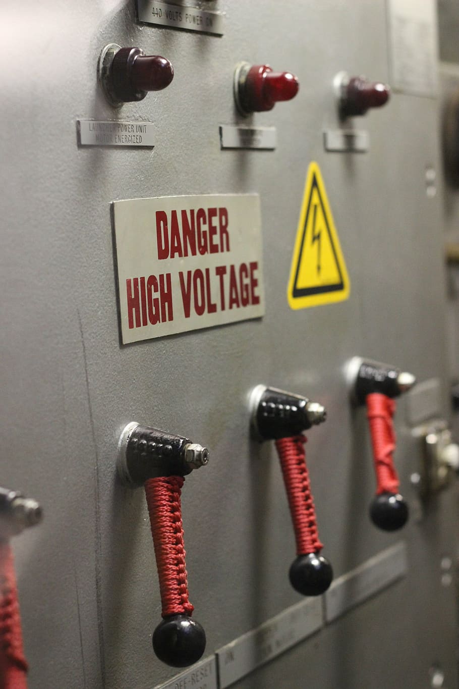 control, high voltage, electricity, lever, console, control cabinet, current, danger, risk, attention