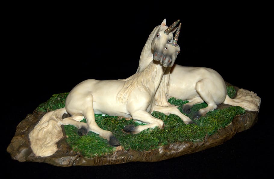 two, white, unicorns figurine, unicorns, fairy tale world, romantic, figure, black background, studio shot, mammal