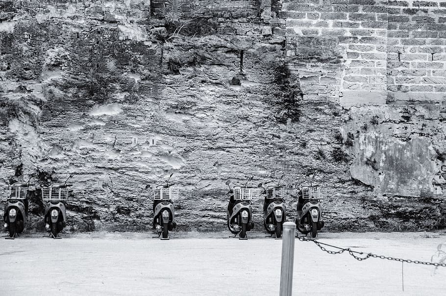 wall, bicycles, bermuda, bike, retro, moped, vintage, group of people, real people, day