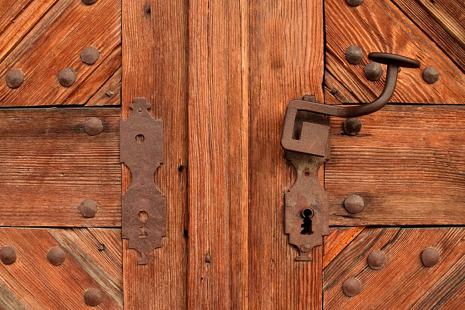 door, wooden door, old door, input, wrought iron, wood, rustic, house entrance, old, door handle