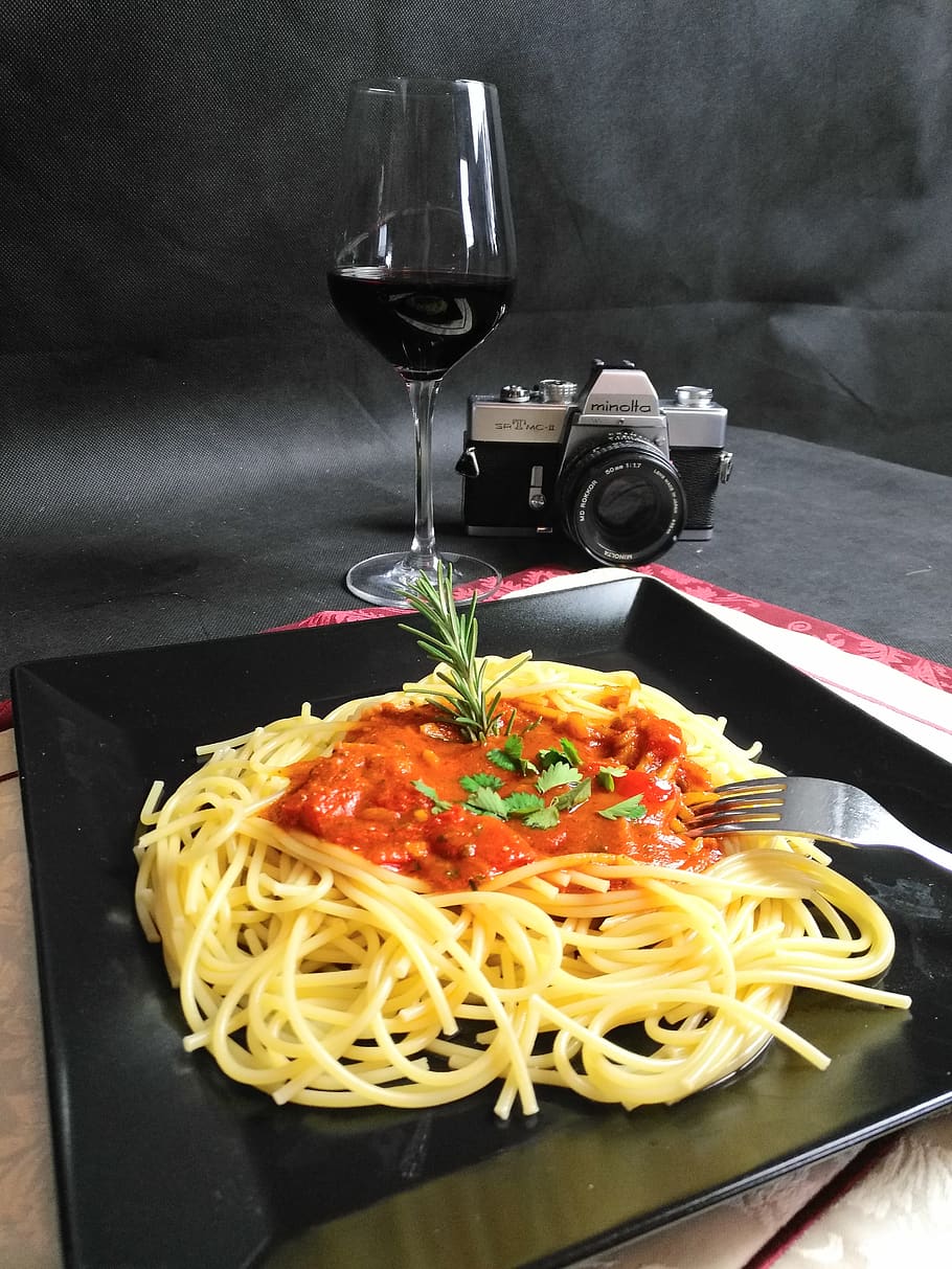 eat, spaghetti, food, pasta, red wine, photo camera, food and drink, italian food, freshness, ready-to-eat