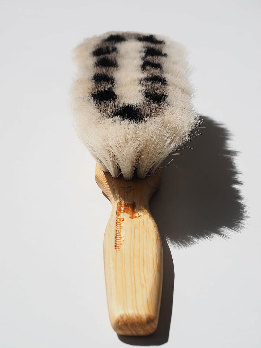 goat hair brush, brush, bristles, clean, wipe, feather duster, make clean, studio shot, white background, indoors