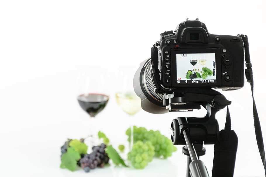 red, white, grapes, wine glasses, filled, wines, photo studio, slr, camera, lens