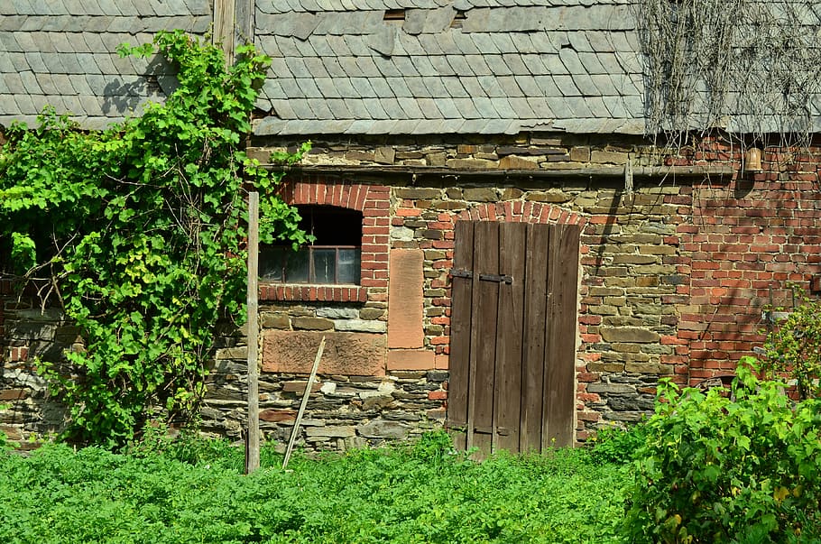 brown, wooden, door, gray, concrete, wall, farmhouse, farm, barn, building