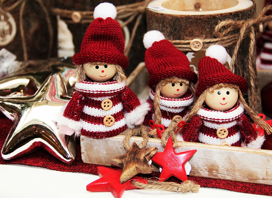 three, girl doll, red-and-white, striped, knit, dresses, imp, christmas elves, figures, christmas time
