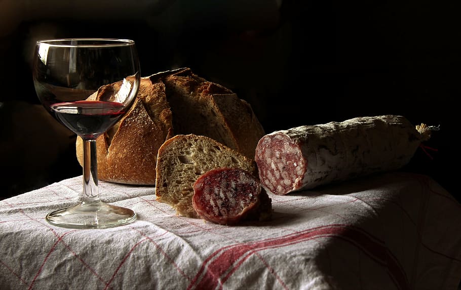 wine glass, bread, table, aperitif, wine, drink, glass, still lifes, alcohol, red wine