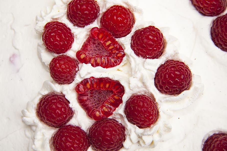 strawberry cake, Cake, Heart, Cream, heart cake, cream cake, himgeeren, raspberry pie, macro, sweet dish