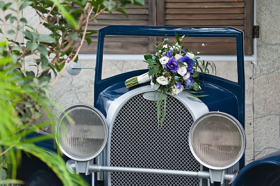 bouquet, old car, classic car, prop, flower, decor, tree, leaves, head lights, grill