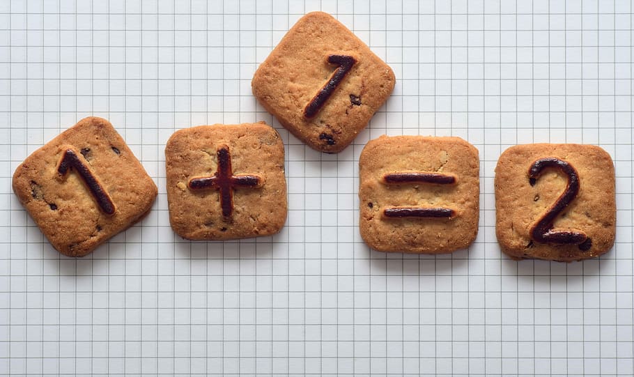 1 + 1 = 2 galletas, cuadrícula textil, pagar, galletas, pasteles, dulce, contar, correcto, inexacto, matemáticas