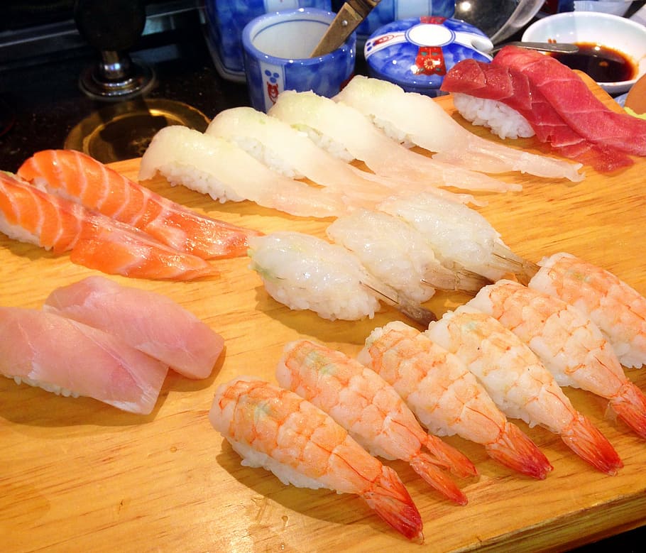 sushi dish, sushi, japanese, salmon, time, fish, shrimp, light air, food, delicious