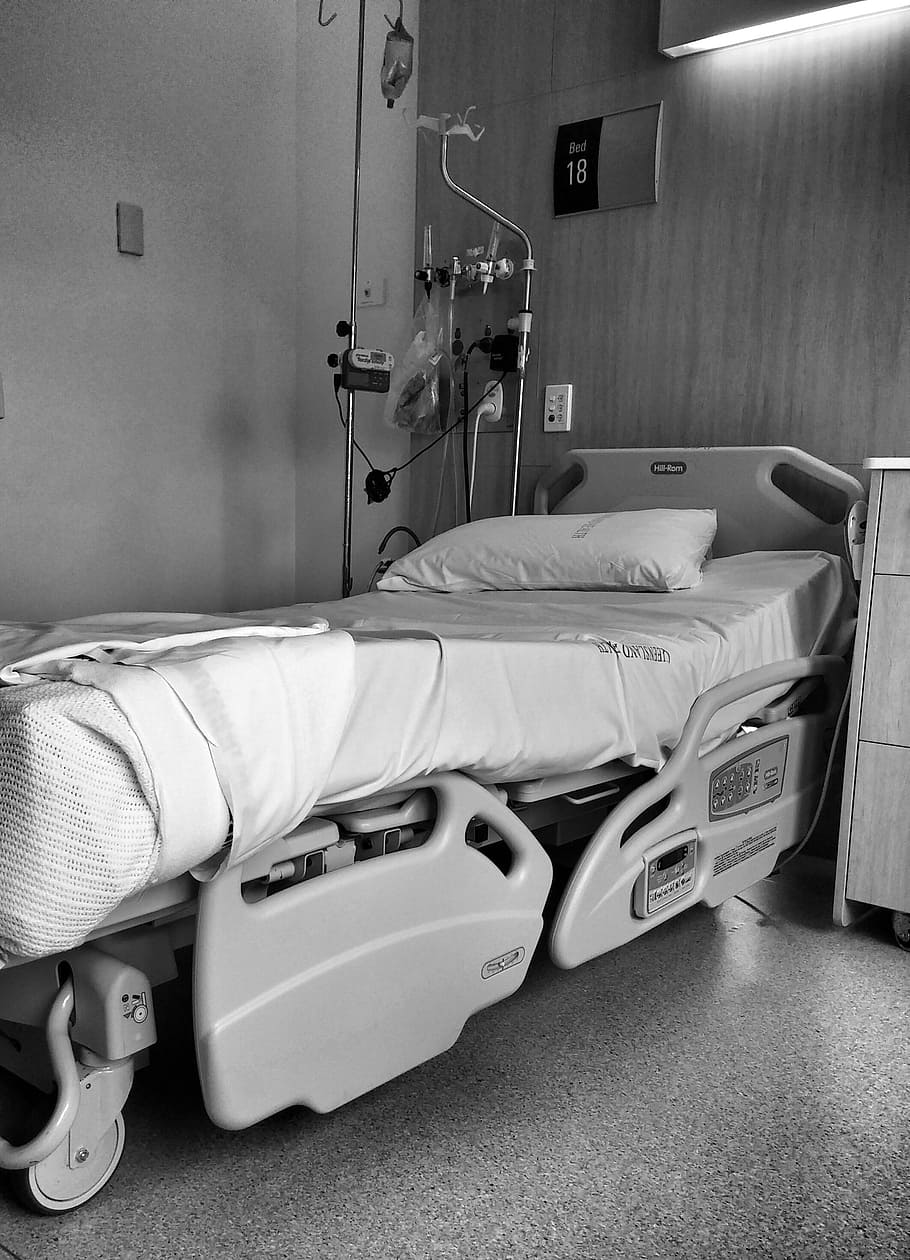 grayscale photography, hospital bed, cabinet, hospital, bed, emergency, ward, ospedale, medical, indoors