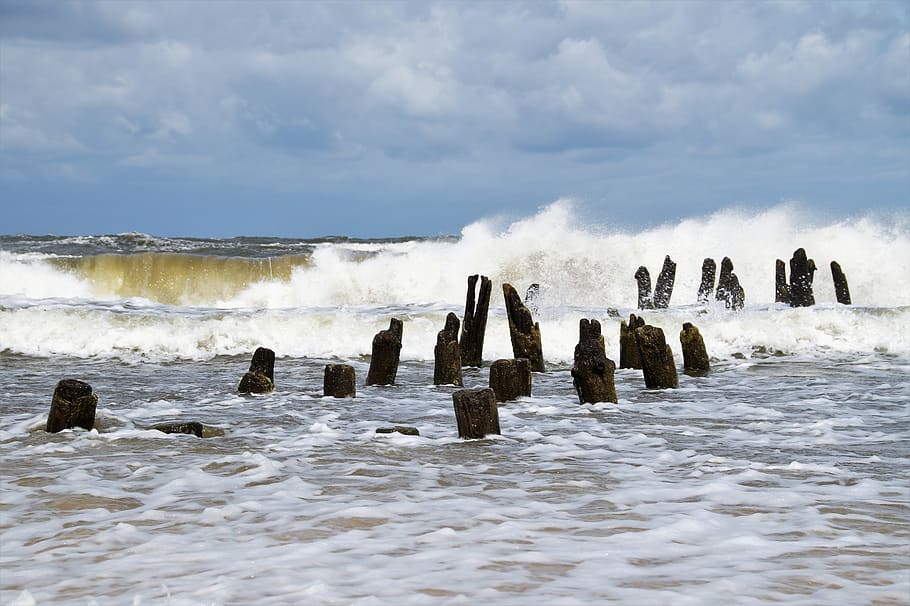 stakes, wooden, breakwater, sea, waves, surf, fragment, water, the baltic, sky